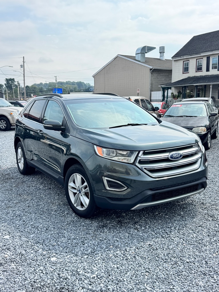 Photo 21 of this FORD EDGE