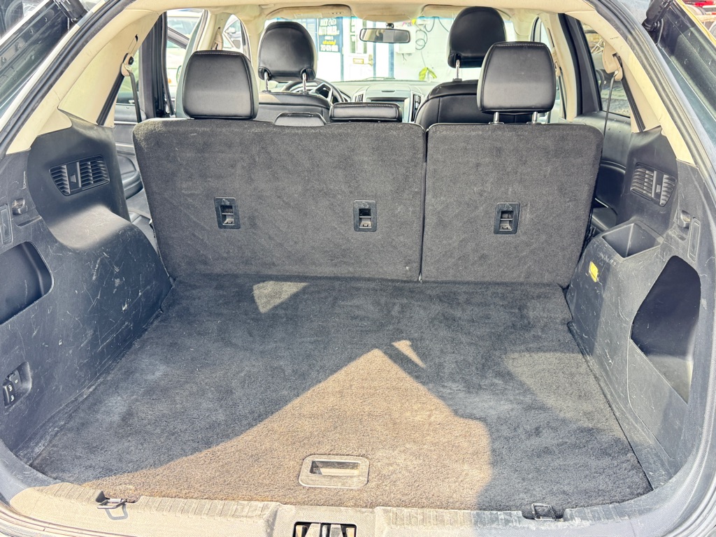 Photo 8 of this FORD EDGE