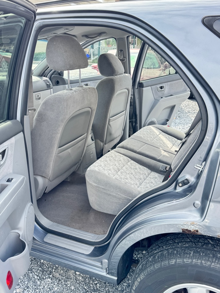 Photo 14 of this KIA SORENTO