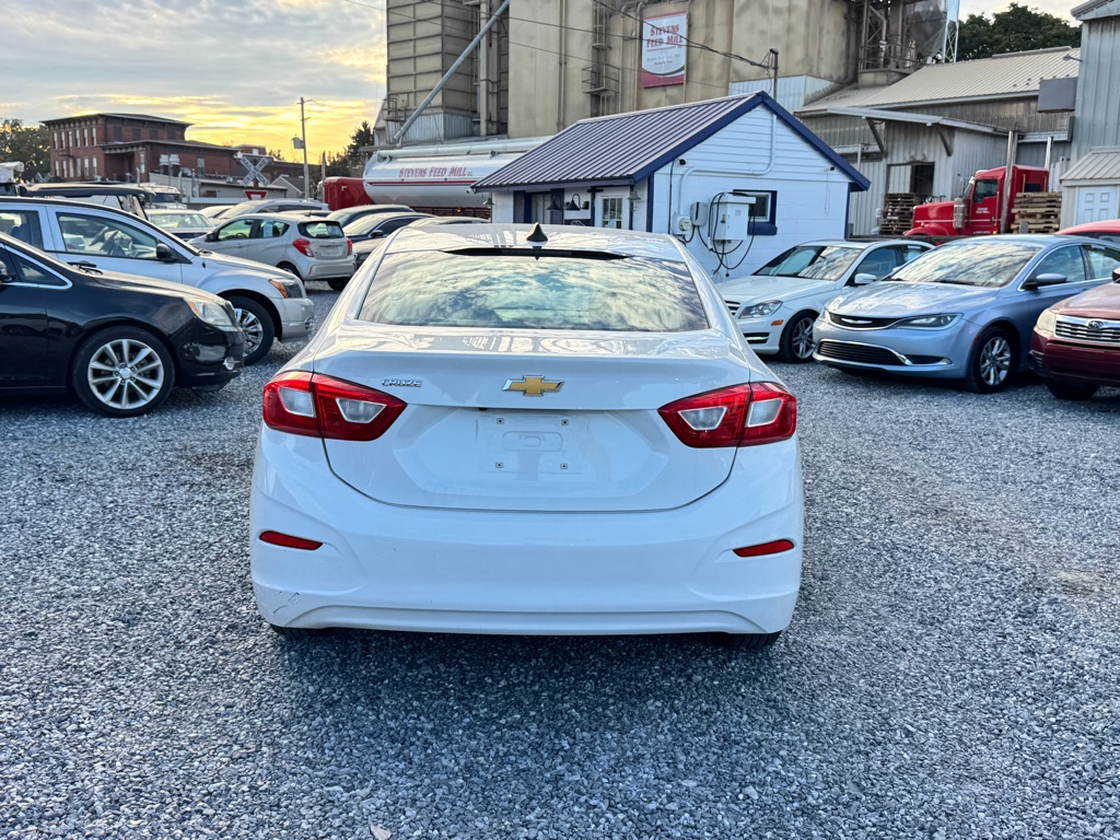 Photo 7 of this CHEVROLET CRUZE