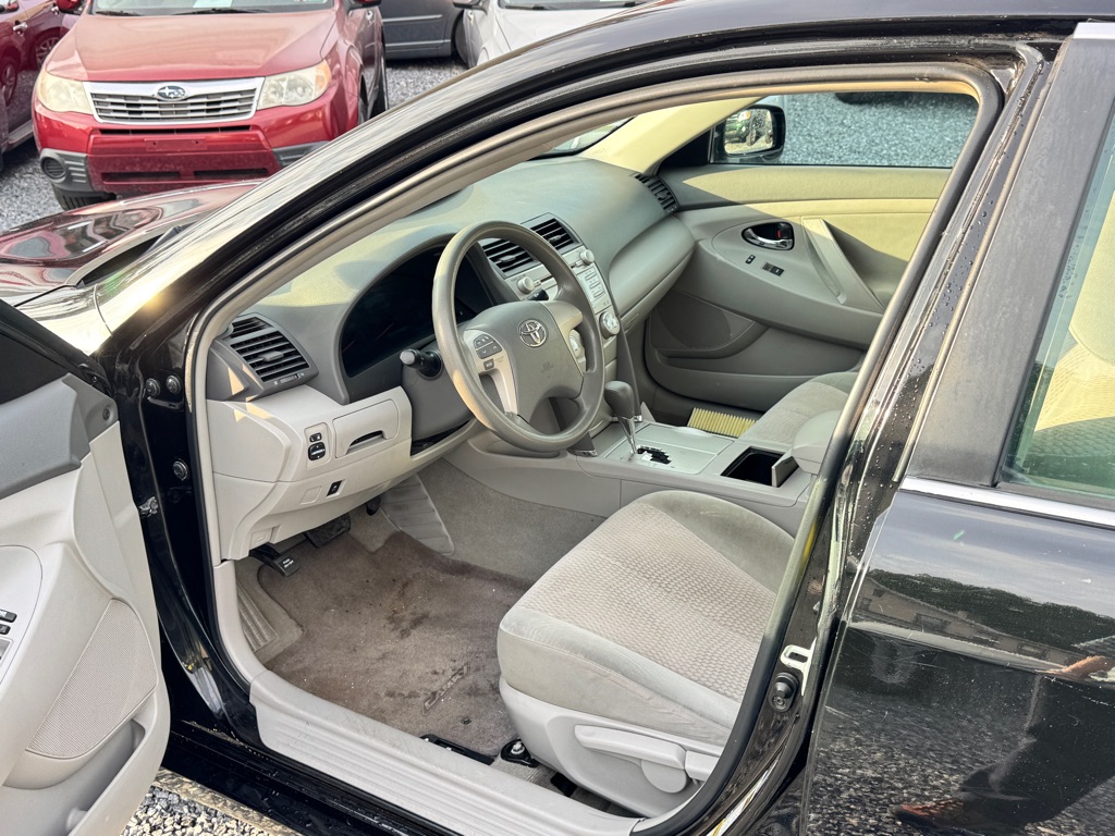 Photo 8 of this TOYOTA CAMRY
