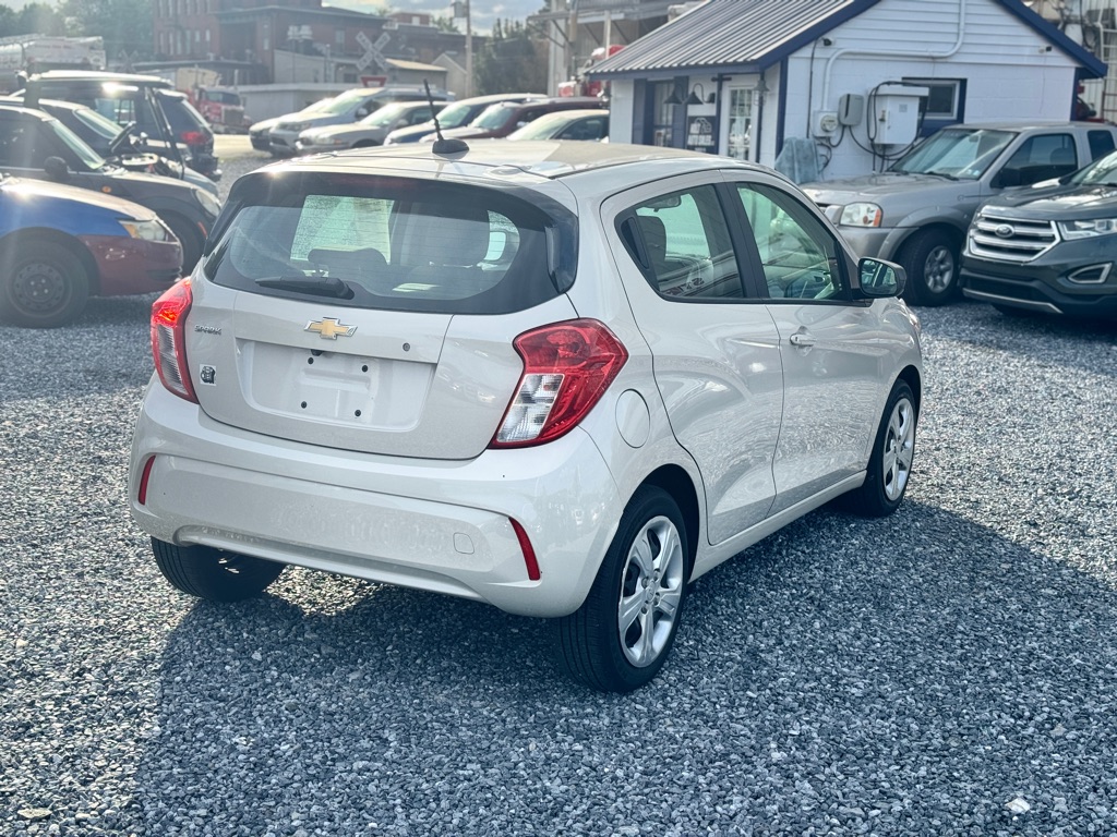 Photo 5 of this CHEVROLET SPARK