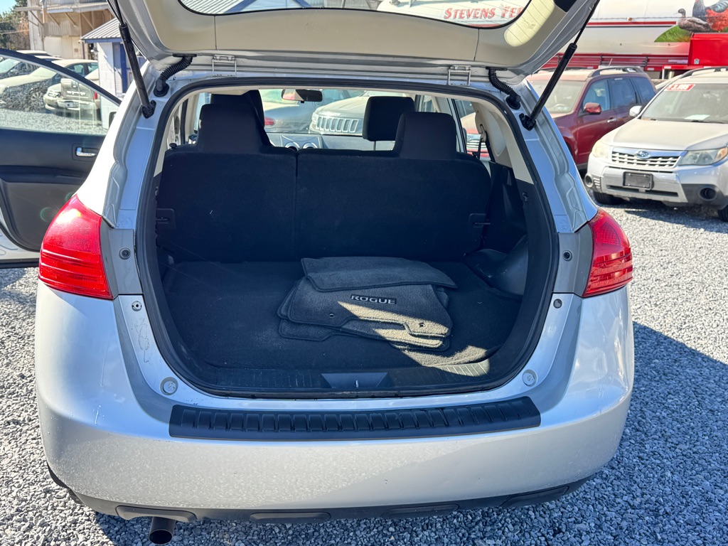 Photo 8 of this NISSAN ROGUE SELECT