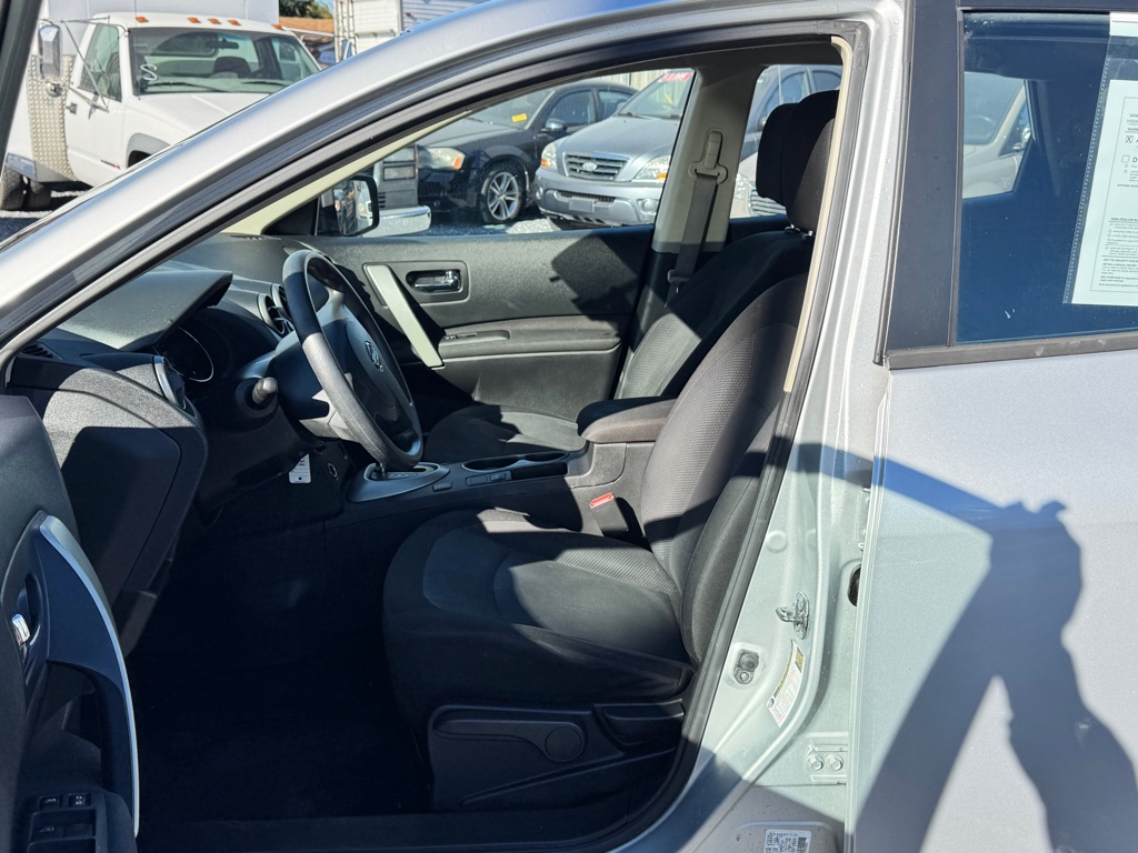 Photo 10 of this NISSAN ROGUE SELECT