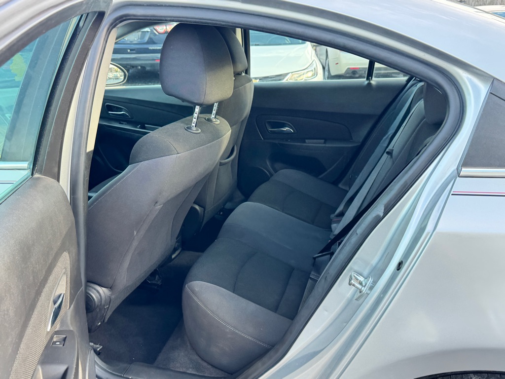 Photo 13 of this CHEVROLET CRUZE LIMITED