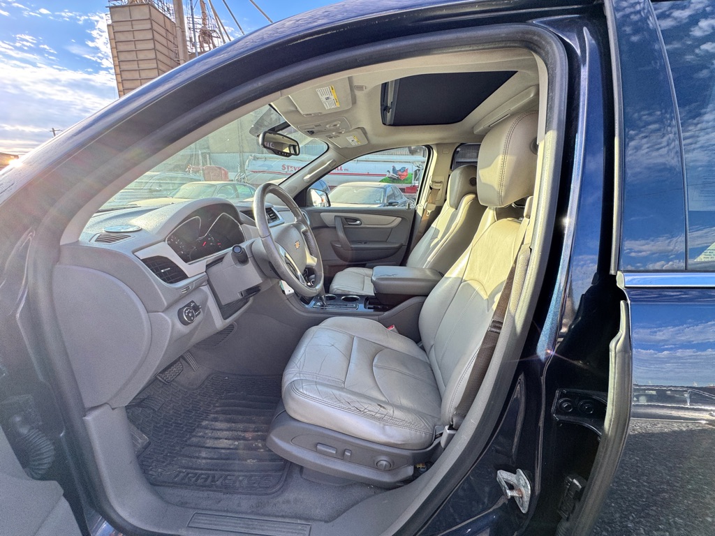 Photo 10 of this CHEVROLET TRAVERSE