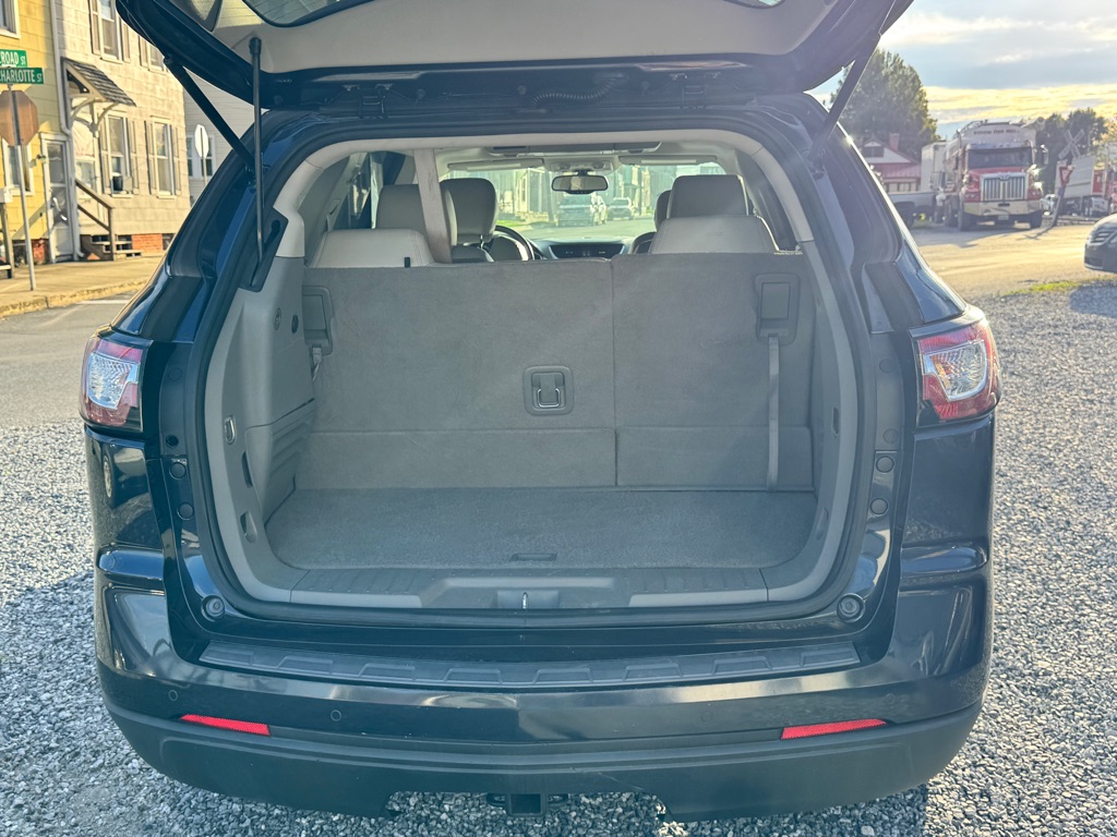 Photo 7 of this CHEVROLET TRAVERSE