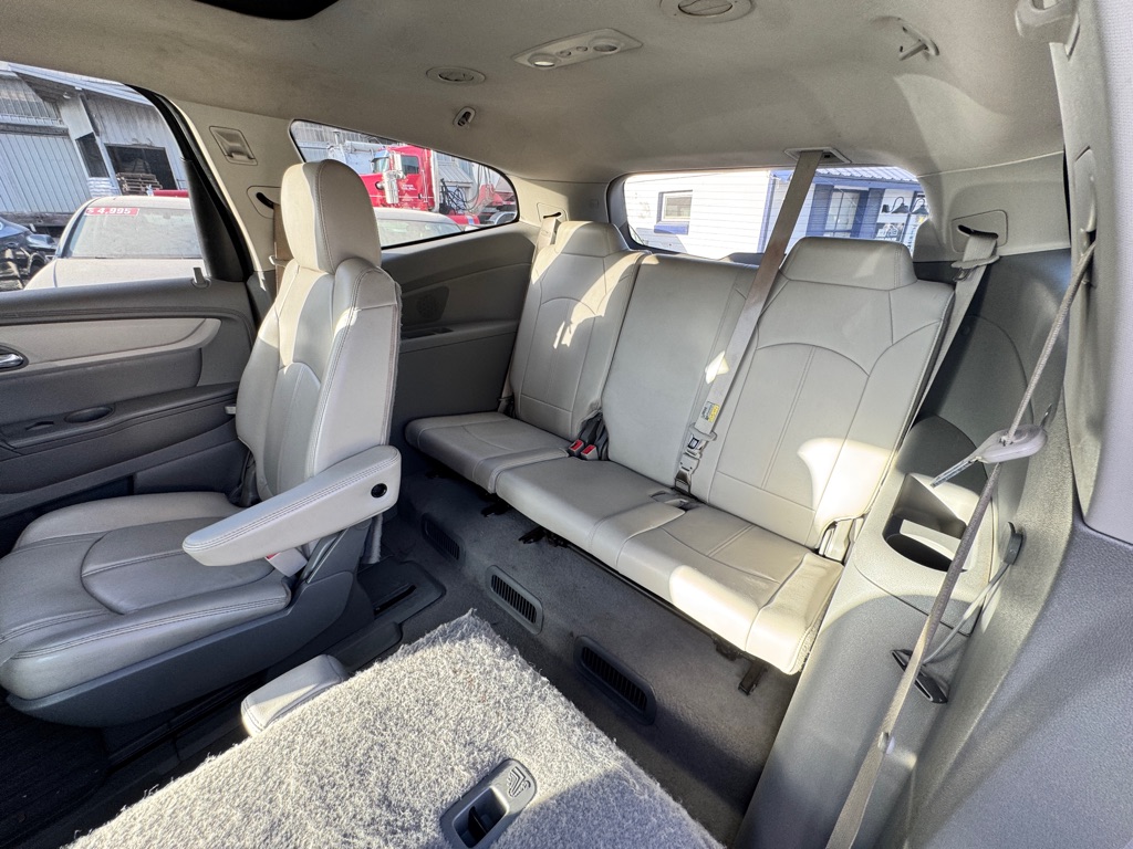 Photo 8 of this CHEVROLET TRAVERSE