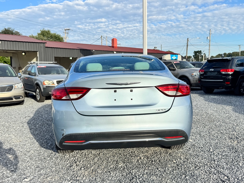Photo 6 of this CHRYSLER 200