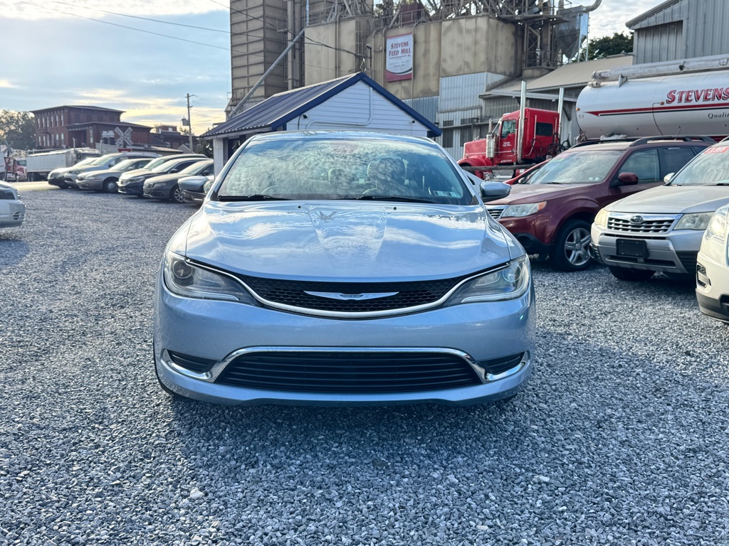 Photo 2 of this CHRYSLER 200