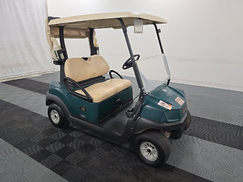 Photo 2 of this CLUB CAR TEMPO
