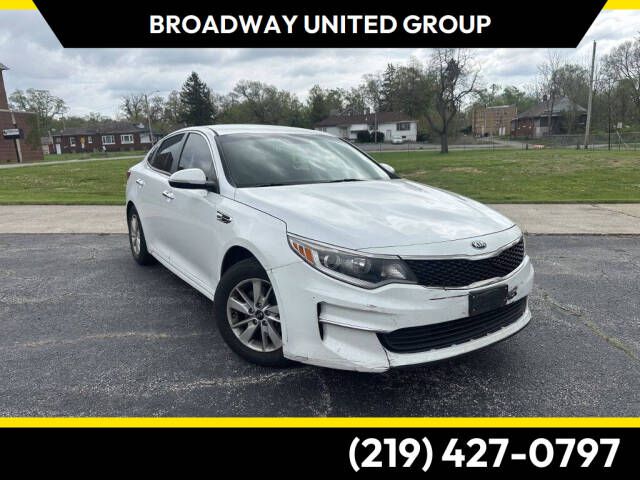 2017 Kia Optima LX AT's photo