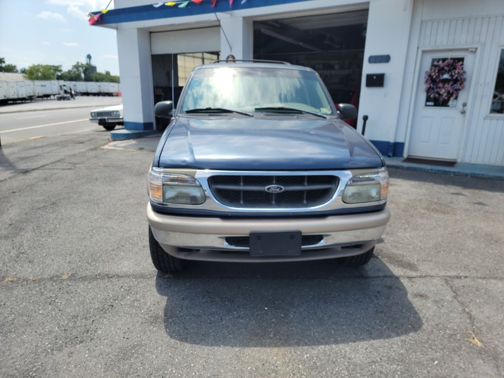Photo 2 of this FORD EXPLORER