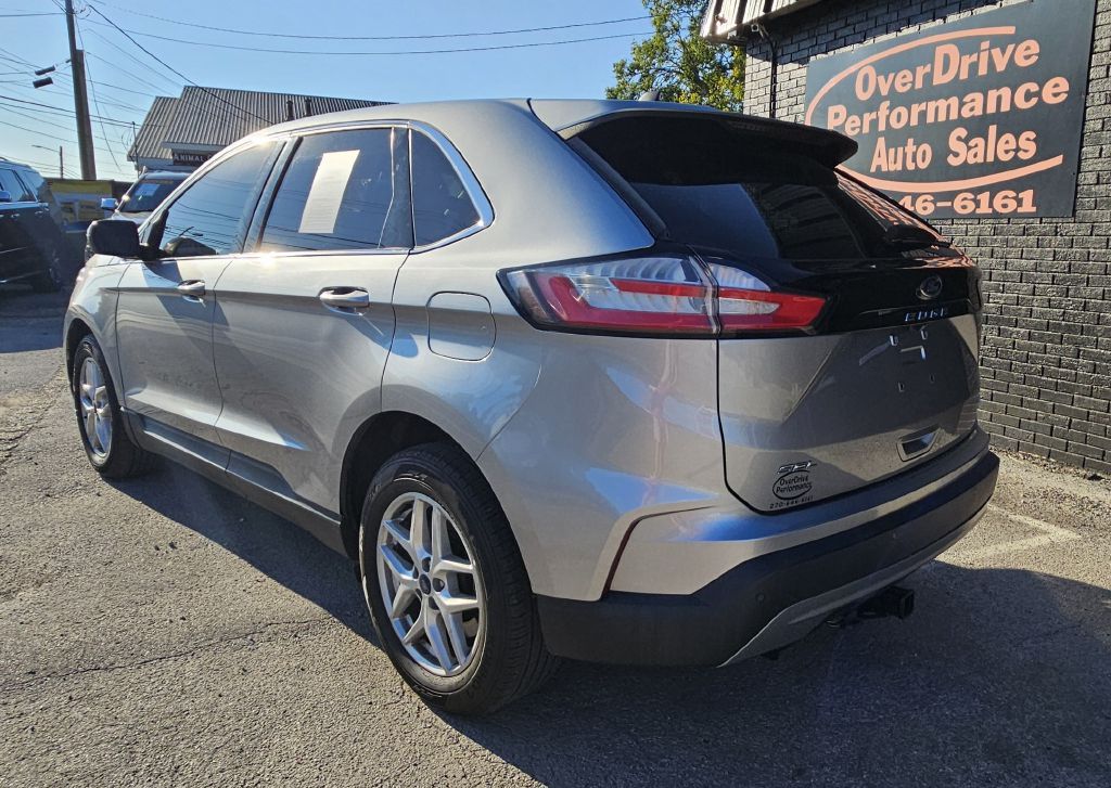 Photo 3 of this FORD EDGE