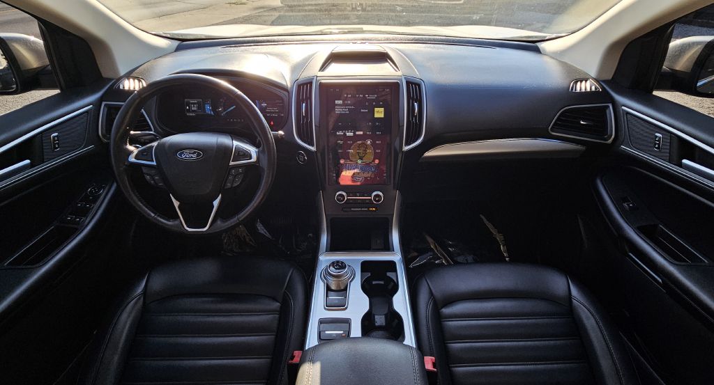 Photo 11 of this FORD EDGE