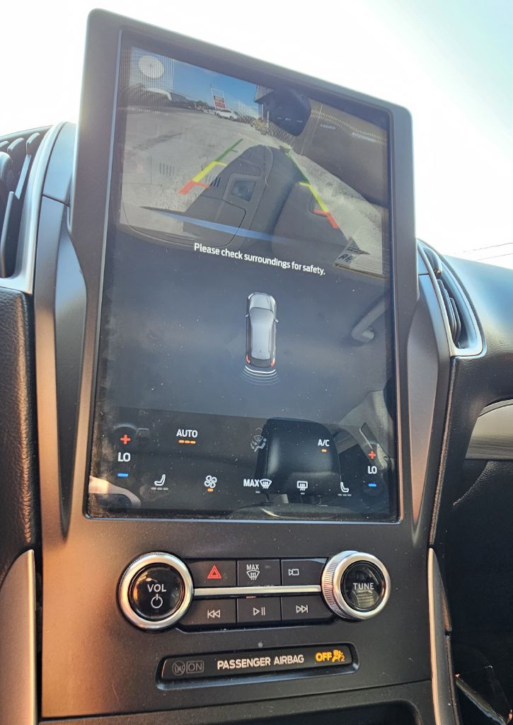Photo 15 of this FORD EDGE