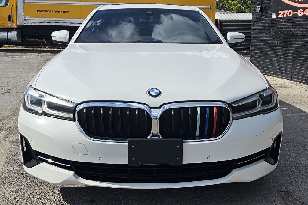 Photo 2 of this BMW 5 SERIES