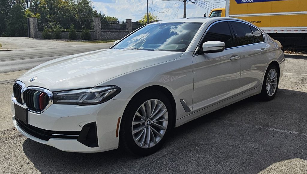 Photo 3 of this BMW 5 SERIES
