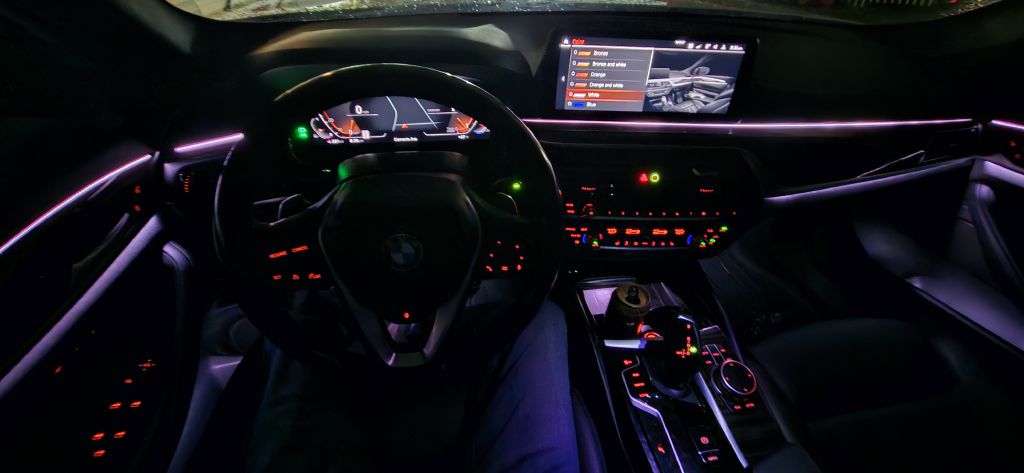 Photo 18 of this BMW 5 SERIES