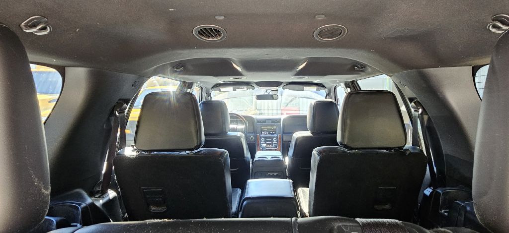 Photo 20 of this LINCOLN NAVIGATOR
