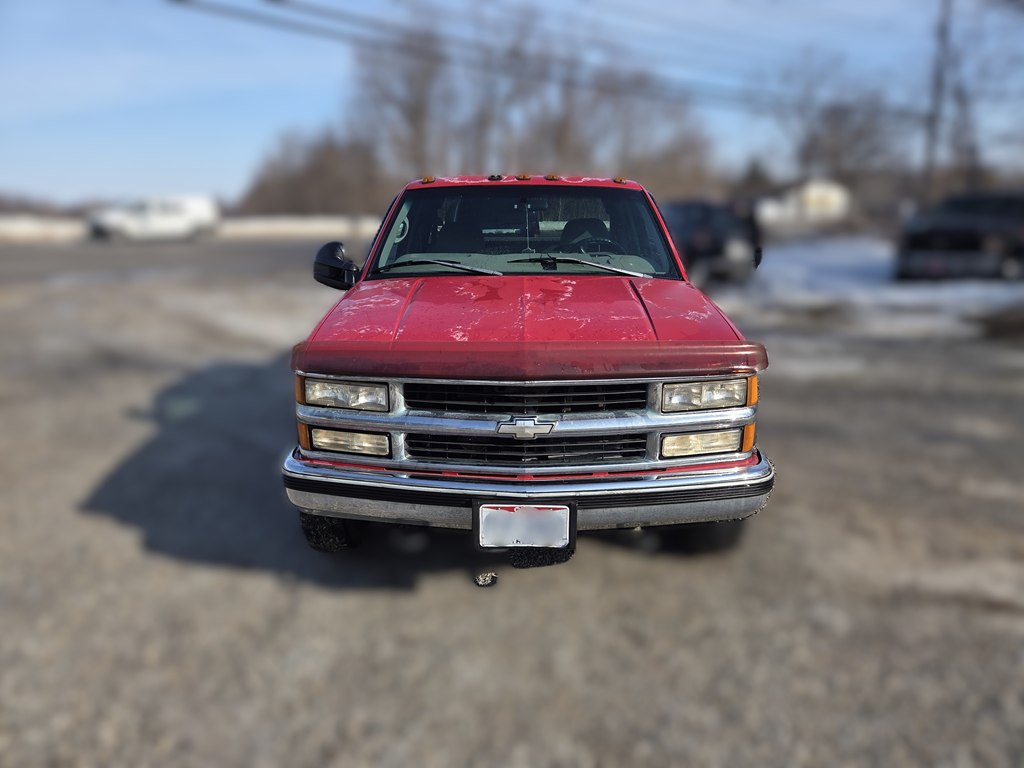 Photo 2 of this CHEVROLET GMT-400