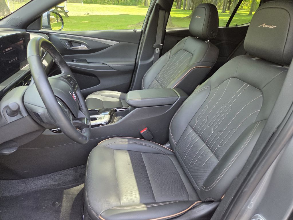 Photo 13 of this BUICK ENVISTA
