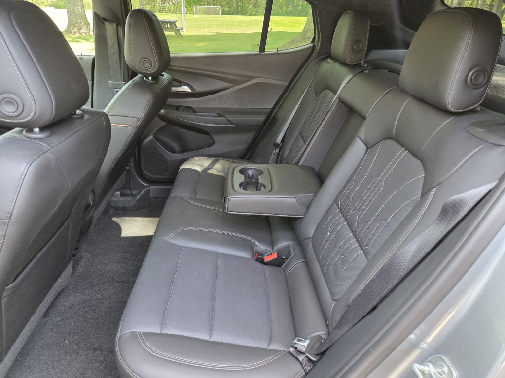 Photo 16 of this BUICK ENVISTA