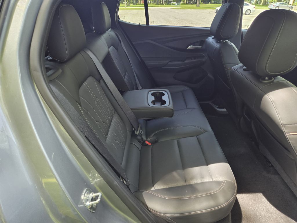 Photo 20 of this BUICK ENVISTA
