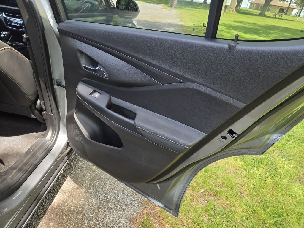 Photo 21 of this BUICK ENVISTA