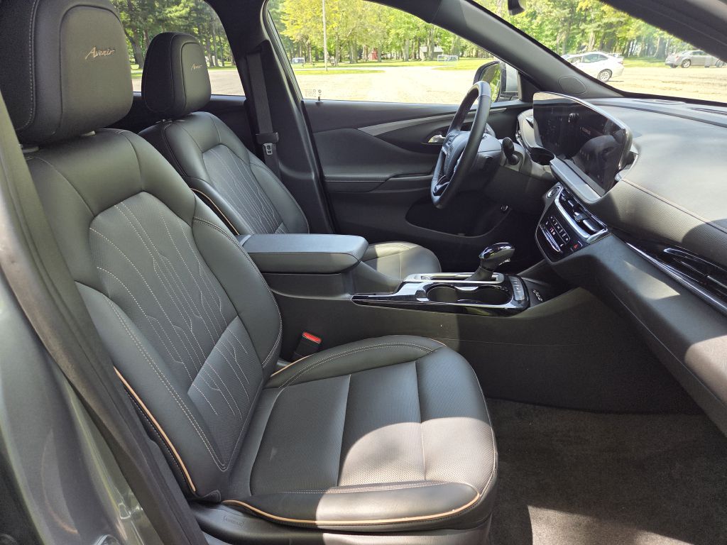 Photo 22 of this BUICK ENVISTA