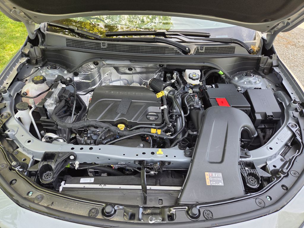 Photo 25 of this BUICK ENVISTA