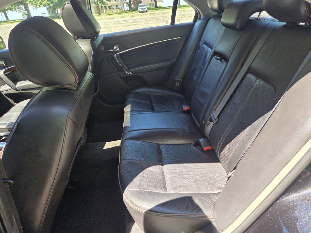 Photo 10 of this LINCOLN MKZ