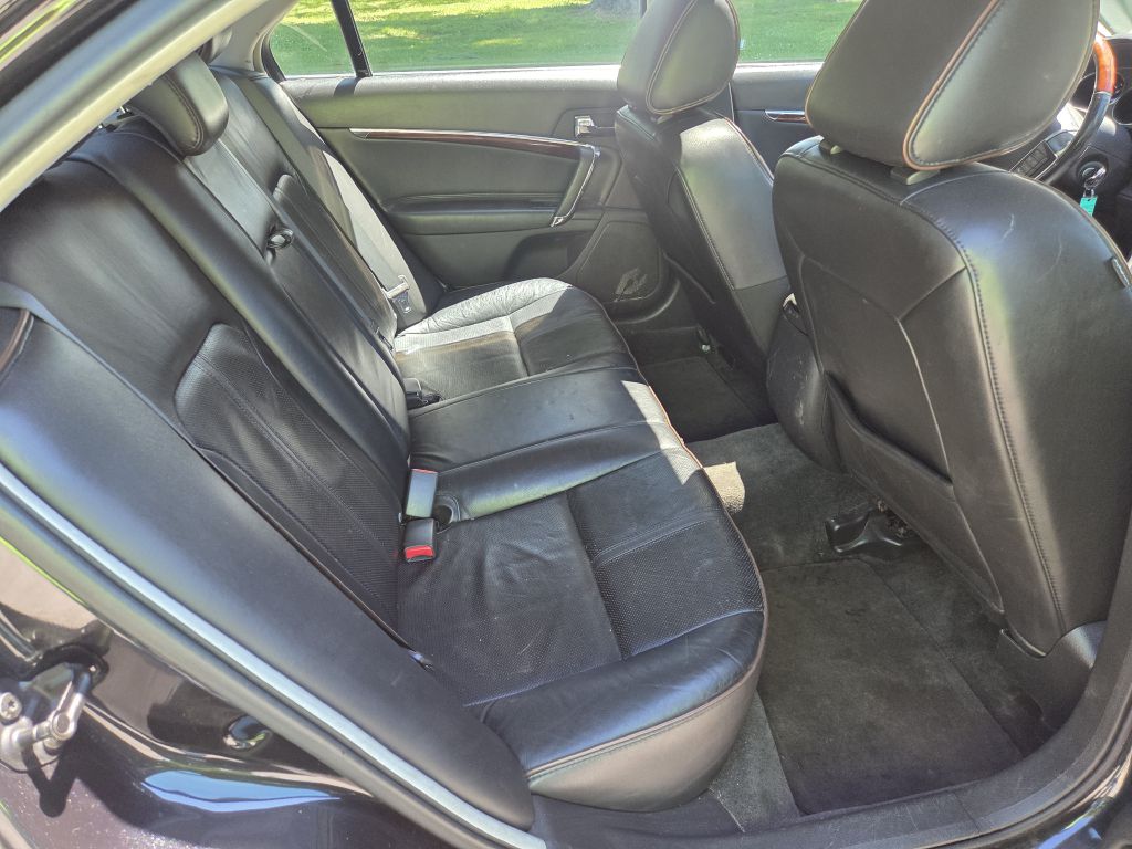 Photo 11 of this LINCOLN MKZ