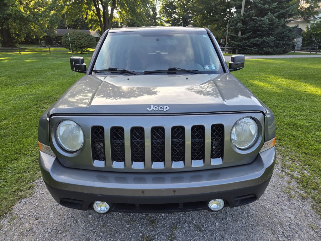 Photo 2 of this JEEP PATRIOT