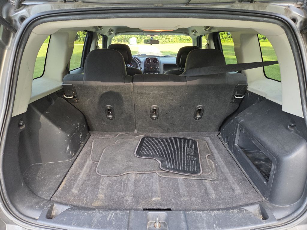 Photo 14 of this JEEP PATRIOT
