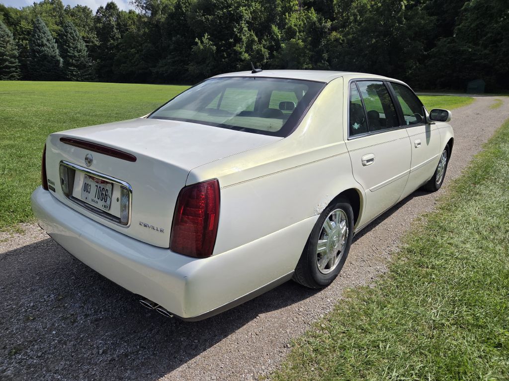 Photo 7 of this CADILLAC DEVILLE