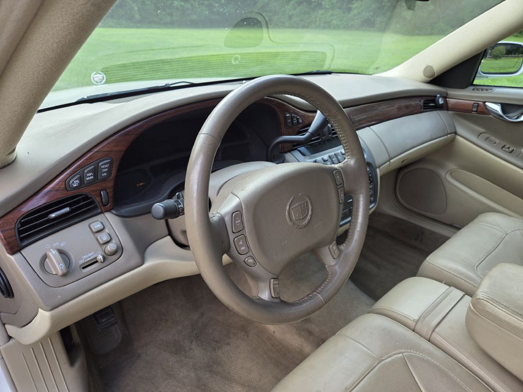 Photo 13 of this CADILLAC DEVILLE