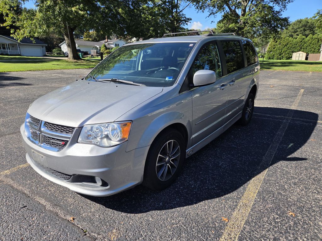 Photo 3 of this DODGE GRAND CARAVAN