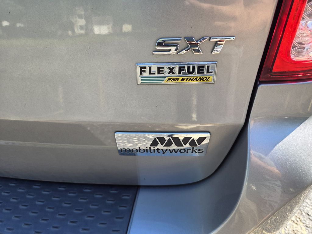 Photo 12 of this DODGE GRAND CARAVAN