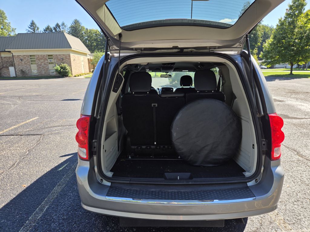 Photo 16 of this DODGE GRAND CARAVAN