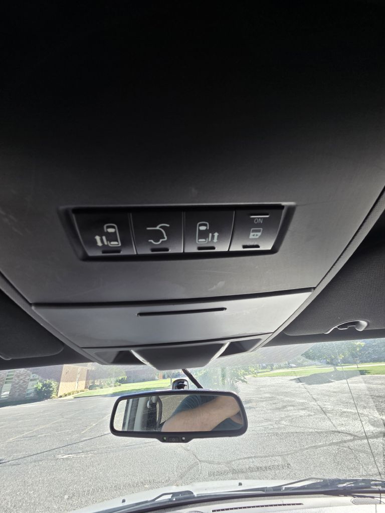 Photo 22 of this DODGE GRAND CARAVAN