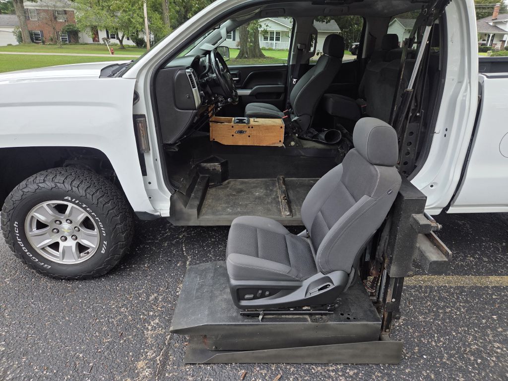 Photo 13 of this CHEVROLET SILVERADO 1500