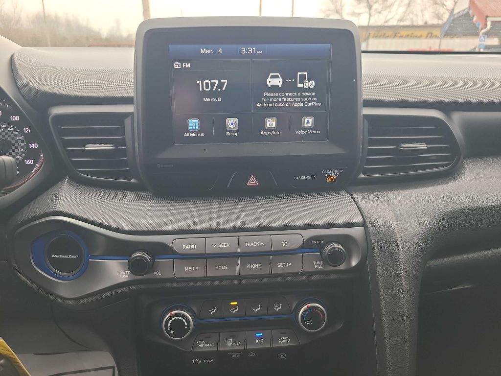 Photo 12 of this HYUNDAI VELOSTER