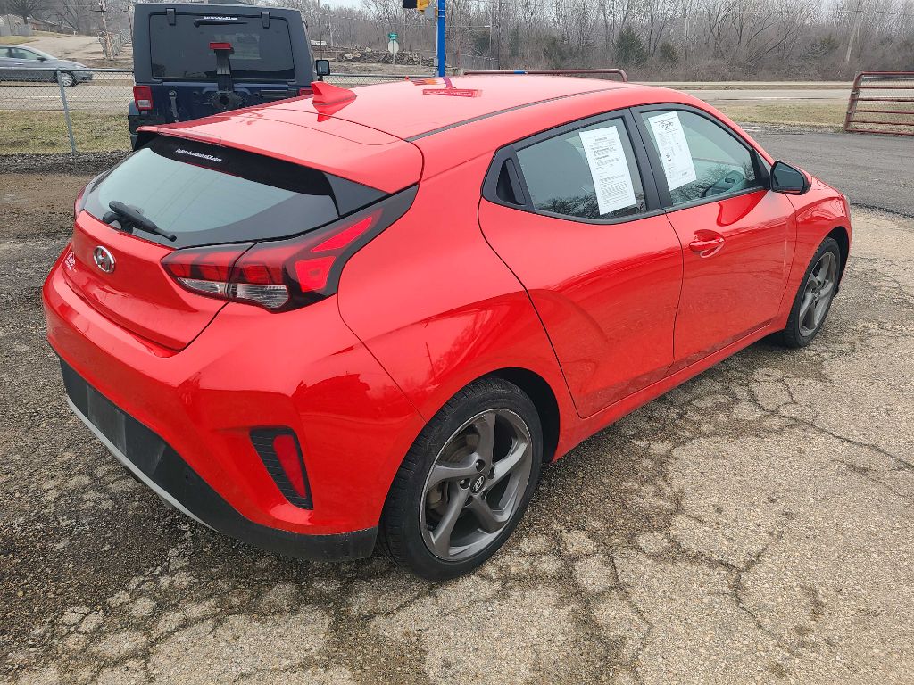 Photo 5 of this HYUNDAI VELOSTER