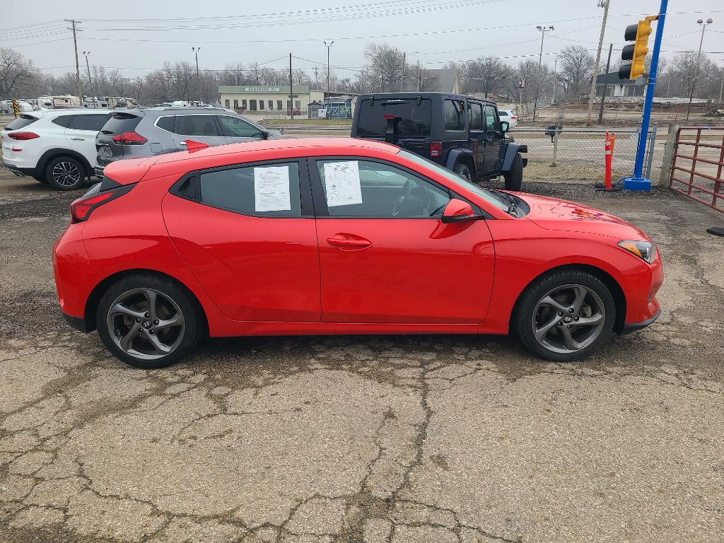 Photo 4 of this HYUNDAI VELOSTER