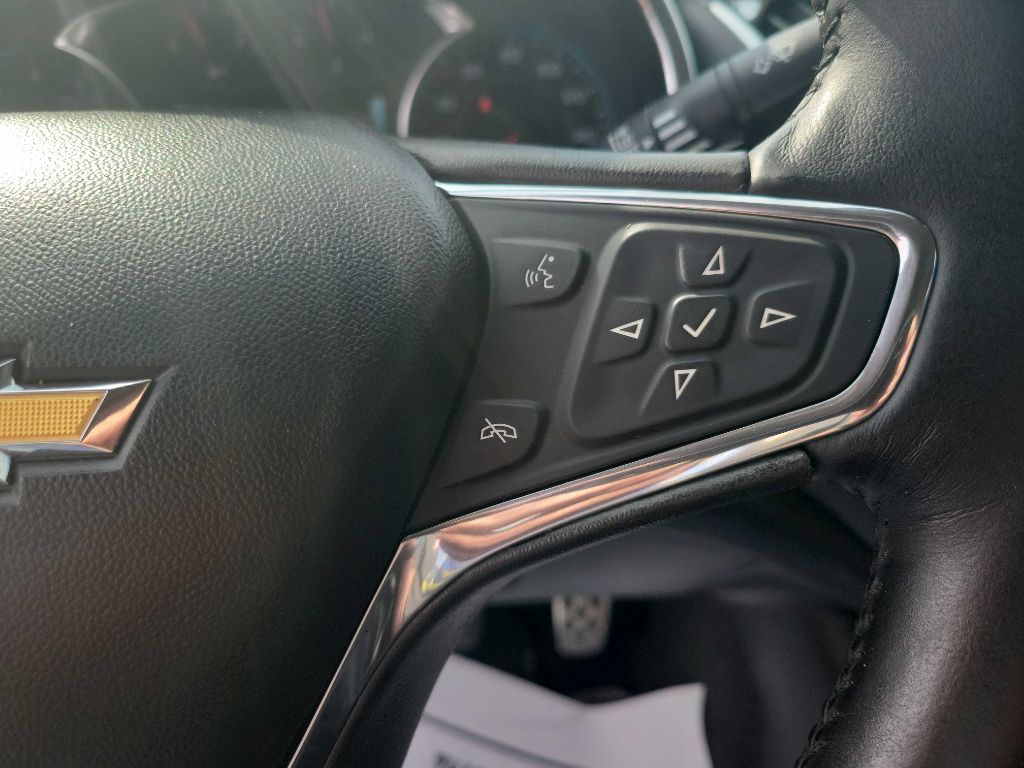 Photo 12 of this CHEVROLET MALIBU