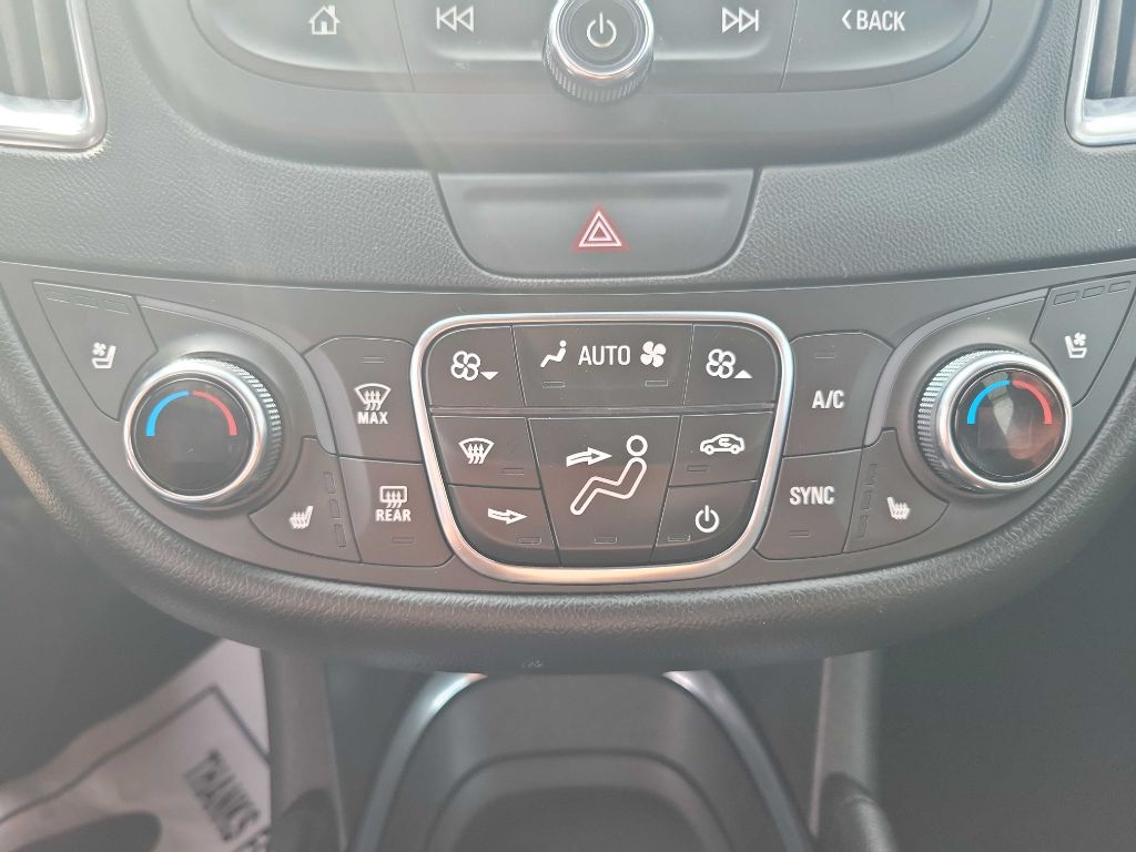 Photo 15 of this CHEVROLET MALIBU