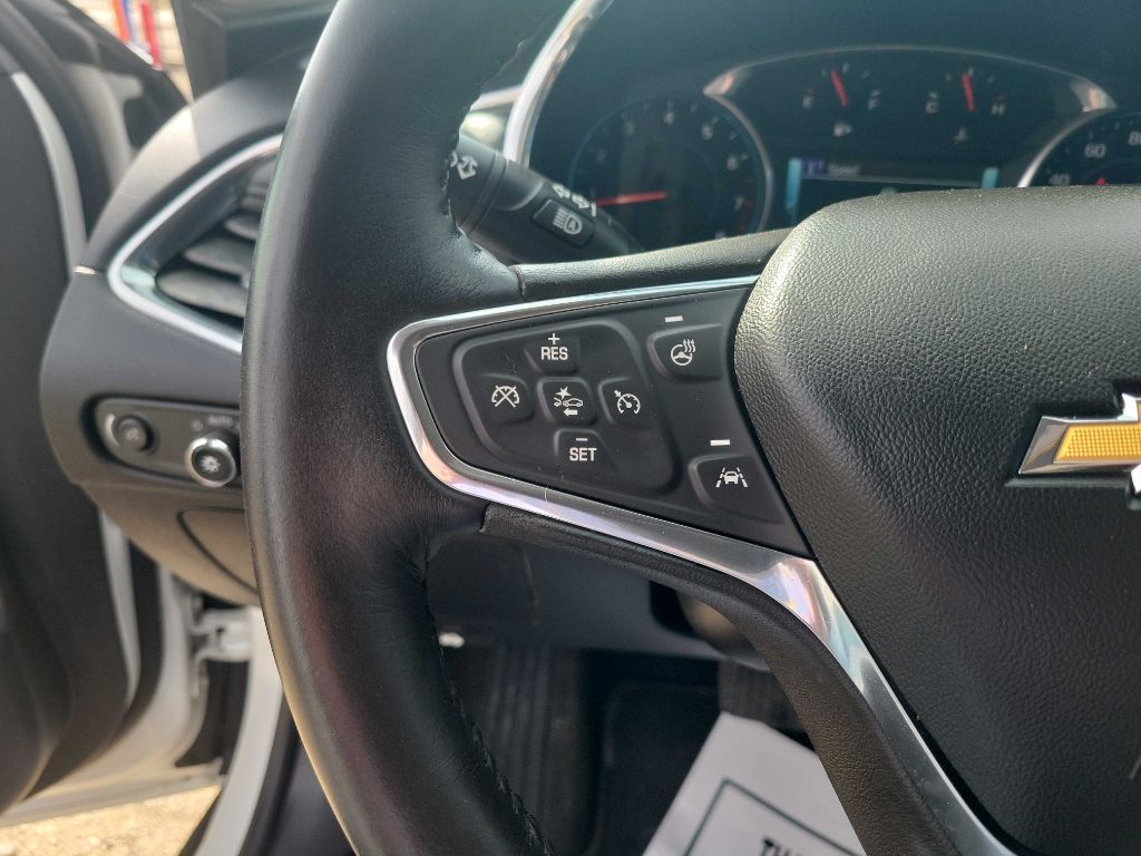 Photo 11 of this CHEVROLET MALIBU