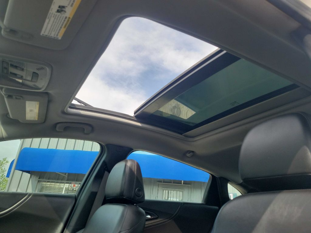 Photo 20 of this CHEVROLET MALIBU