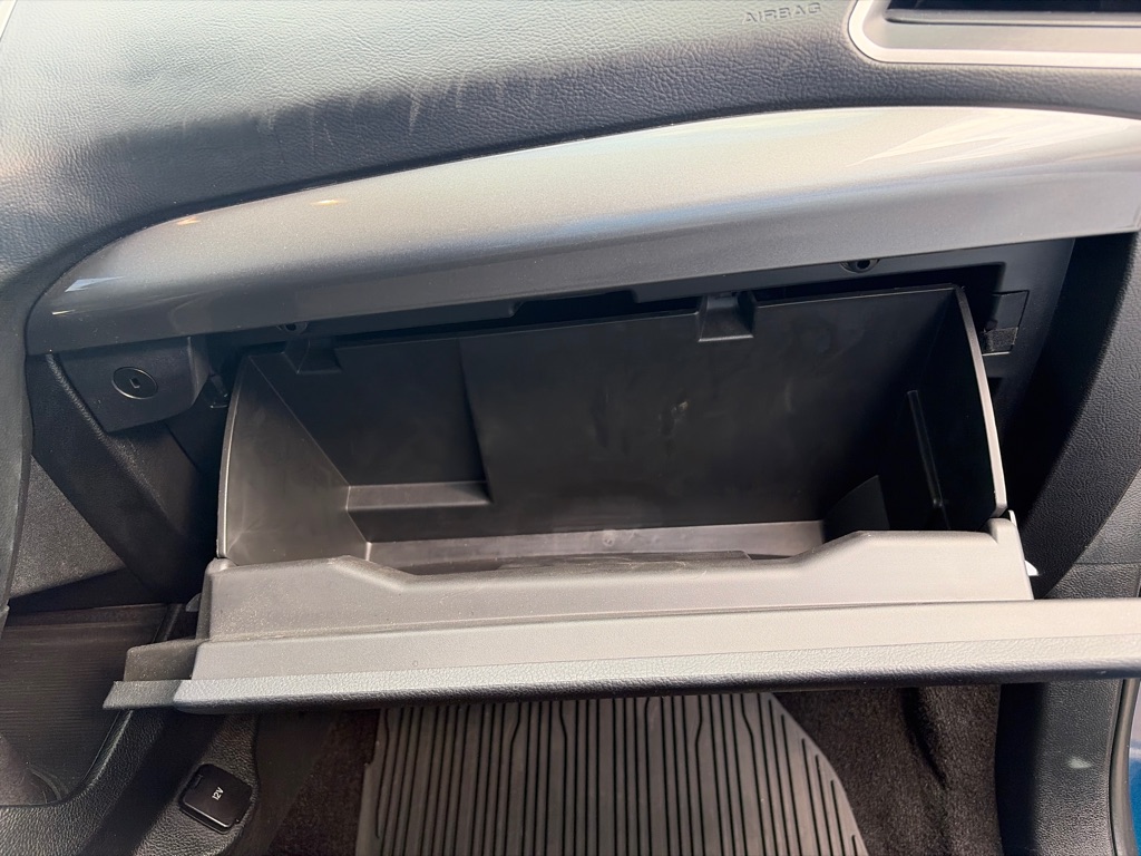 Photo 24 of this FORD EDGE